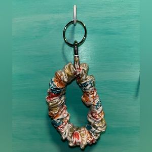 1” scrunchy keychain with stretch band.